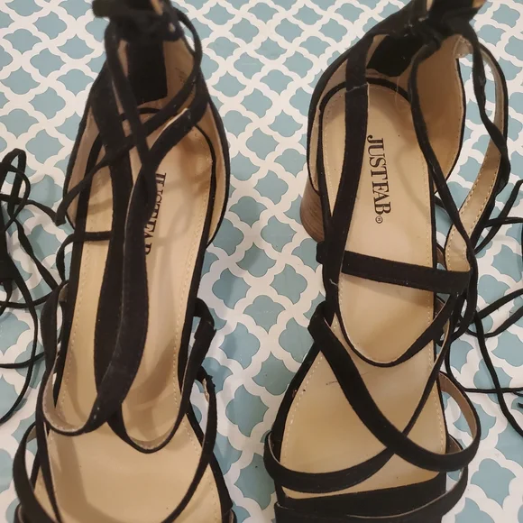 Justfab Roma - Picture 3 of 8